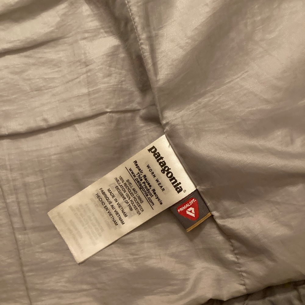 W's Patagonia Nano Puff Hoodie Jacket - Picture 3 of 9